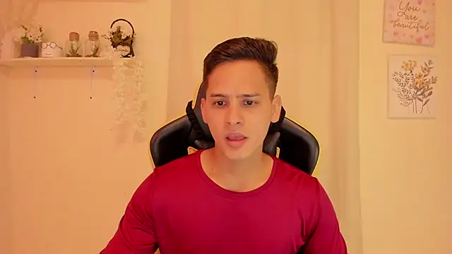 Snapshot of sexy_andres01 chatting on 14, 4, 2026 sexy andres01 online show from 14, 4, 2026