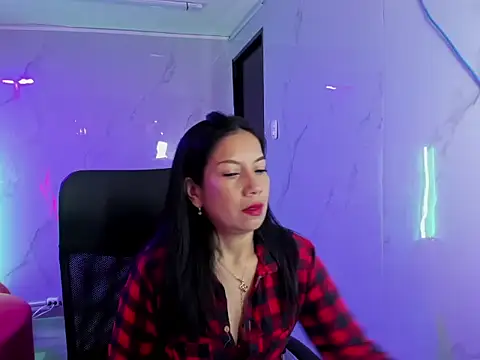 Megan Collinss1 online show from 14, 4, 2026