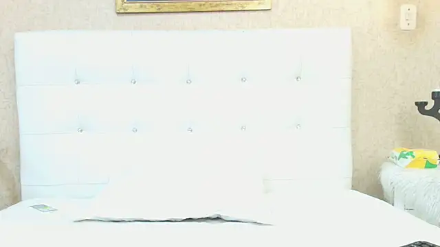 Sammantha hotx online show from 15, 4, 2026