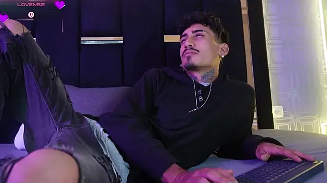 Snapshot of Dark_Eros_ chatting on 8, 3, 2026 Dark Eros online show from 8, 3, 2026