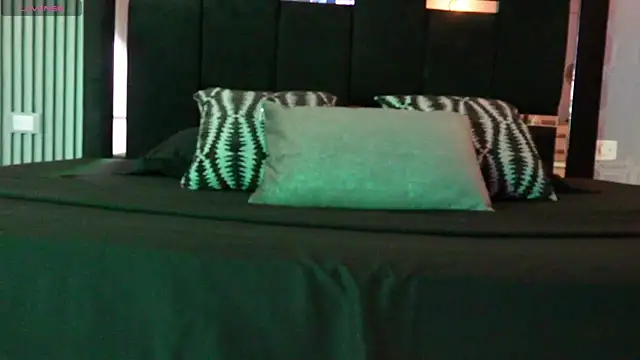 Snapshot of Dark_Eros_ chatting on 8, 4, 2026 Dark Eros online show from 8, 4, 2026