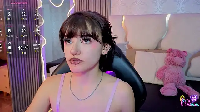 Snapshot of Cloee_tay1 chatting on 3, 6, 2026 Cloee tay1 online show from 3, 6, 2026