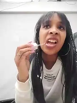 ShayMilleer online show from 16, 4, 2026