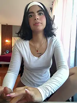 Snapshot of kitty_rousse01 chatting on 24, 4, 2026 kitty rousse01 online show from 24, 4, 2026