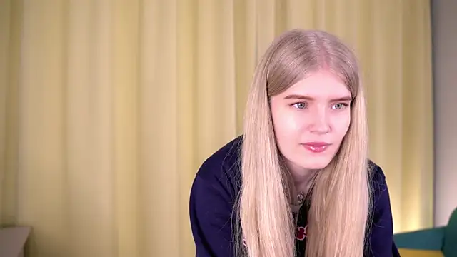 Snapshot of TraceeSeelig chatting on 3, 3, 2026 TraceeSeelig online show from 3, 3, 2026