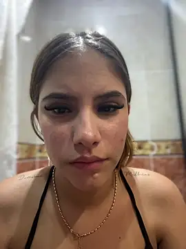 Snapshot of MiluRossee chatting on 28, 3, 2026 MiluRossee online show from 28, 3, 2026