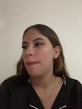 Snapshot of MiluRossee chatting on 3, 4, 2026 MiluRossee online show from 3, 4, 2026