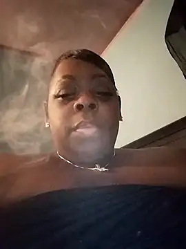 Pinkchocolatebbw online show from 4, 4, 2026