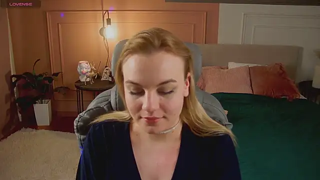 Glow Margo online show from 4, 4, 2026