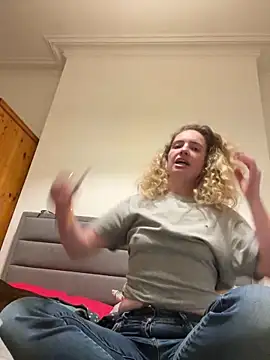 curlyirishgirl online show from 3, 3, 2026