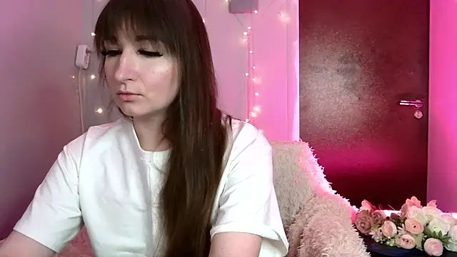Snapshot of Birdie_Kiss chatting on 2, 6, 2026 Birdie Kiss online show from 2, 6, 2026