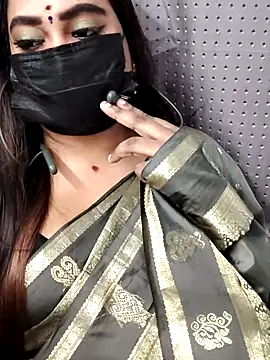 Cutie Nila online show from 18, 4, 2026