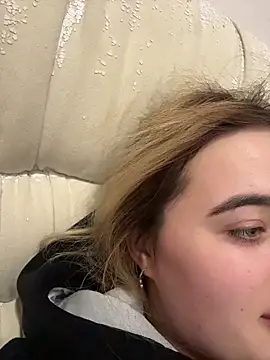 Snapshot of TiffanyCouture chatting on 28, 2, 2026 TiffanyCouture online show from 28, 2, 2026