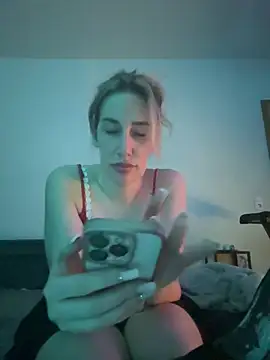 Snapshot of JuliaPrivat chatting on 26, 2, 2026 JuliaPrivat online show from 26, 2, 2026