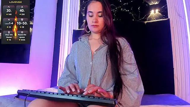 Snapshot of _Macadamiia_ chatting on 23, 3, 2026 Macadamiia online show from 23, 3, 2026