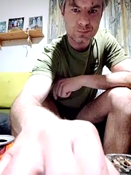Snapshot of Hornybalkanmen12 chatting on 28, 5, 2026 Hornybalkanmen12 online show from 28, 5, 2026