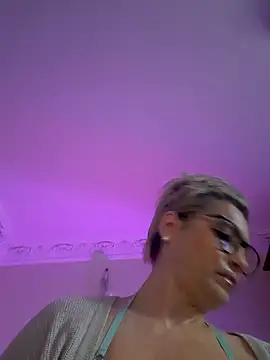 LunaBlaise online show from 17, 4, 2026