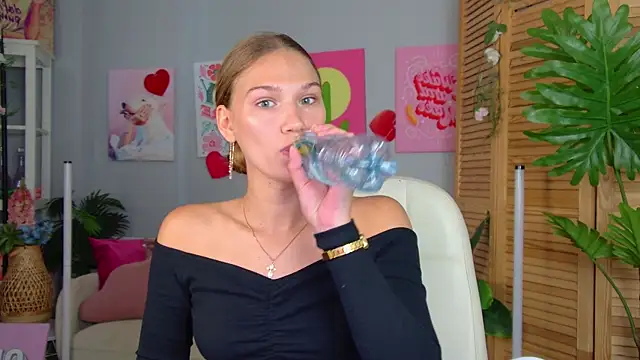 Sweet Emilya online show from 13, 7, 2026