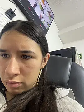 Snapshot of LilyRossi_ chatting on 15, 7, 2026 LilyRossi online show from 15, 7, 2026