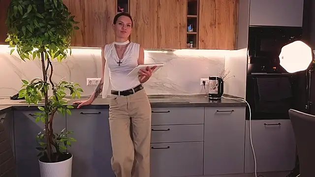 Snapshot of BritneySwiss chatting on 3, 3, 2026 BritneySwiss online show from 3, 3, 2026