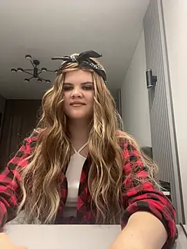Snapshot of Lollipop_p_ chatting on 8, 7, 2026 Lollipop p online show from 8, 7, 2026