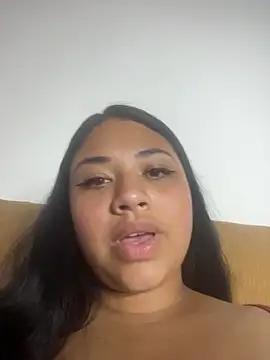 Snapshot of danniiq chatting on 28, 2, 2026 danniiq online show from 28, 2, 2026