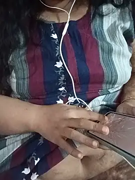 Snapshot of deepika-mallus chatting on 18, 7, 2026 deepika-mallus online show from 18, 7, 2026
