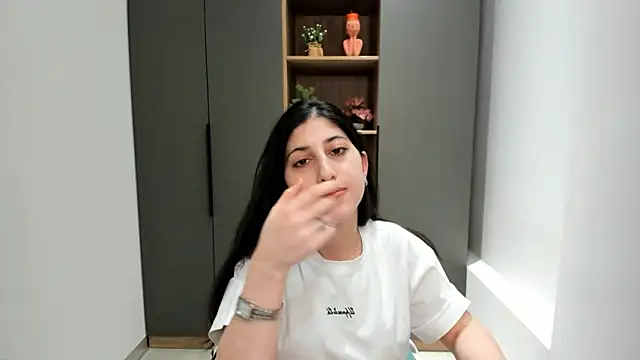 KatinaArds online show from 2, 3, 2026