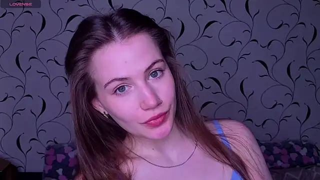 Snapshot of Luxwyverna chatting on 10, 4, 2026 Luxwyverna online show from 10, 4, 2026