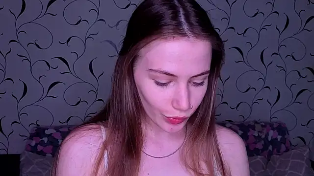 Snapshot of Luxwyverna chatting on 18, 5, 2026 Luxwyverna online show from 18, 5, 2026