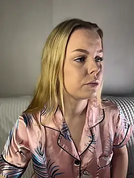 Divine Caress online show from 27, 3, 2026