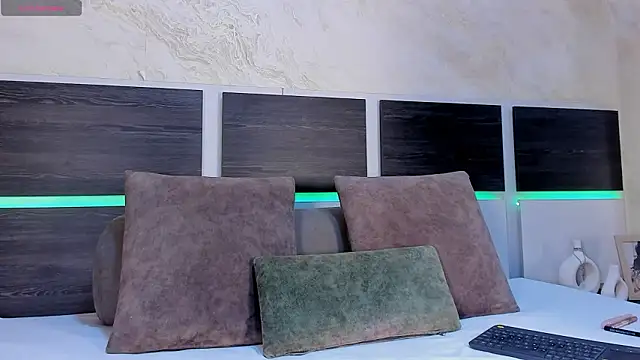 Natalia Cruzz online show from 18, 3, 2026