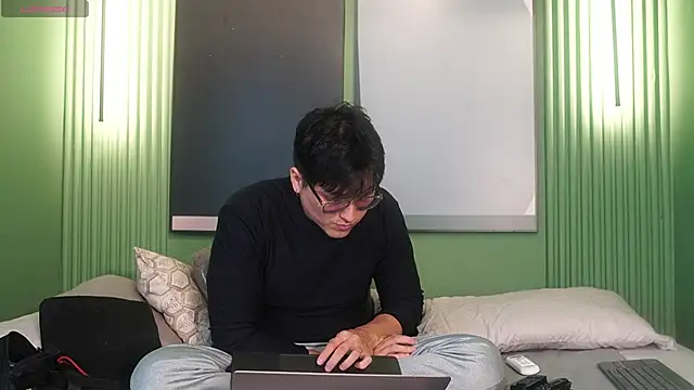 Mia and Belmonth online show from 15, 4, 2026