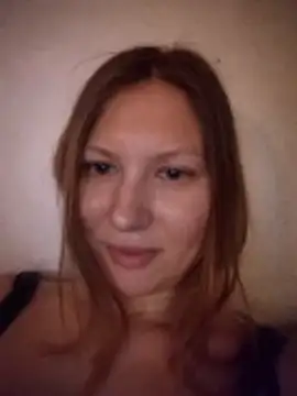Snapshot of August_Shine chatting on 7, 4, 2026 August Shine online show from 7, 4, 2026