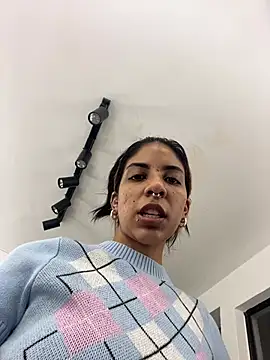 Snapshot of VioletaHills_ chatting on 10, 7, 2026 VioletaHills online show from 10, 7, 2026