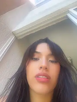 Snapshot of Mia-villalobos chatting on 13, 5, 2026 Mia-villalobos online show from 13, 5, 2026