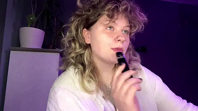 Snapshot of YoungAlina chatting on 26, 7, 2026 YoungAlina online show from 26, 7, 2026