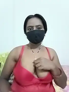misti-boudii online show from 14, 7, 2026