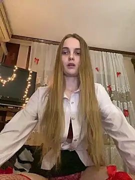 LunaVey online show from 9, 6, 2026