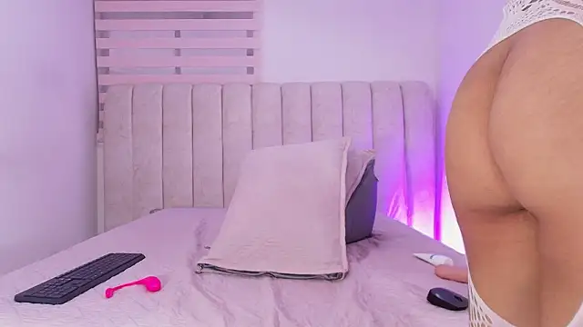 sofi velezz online show from 15, 3, 2026