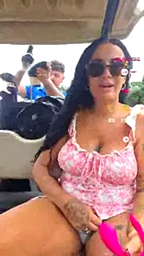 Snapshot of WifeWithPermission chatting on 27, 7, 2026 WifeWithPermission online show from 27, 7, 2026