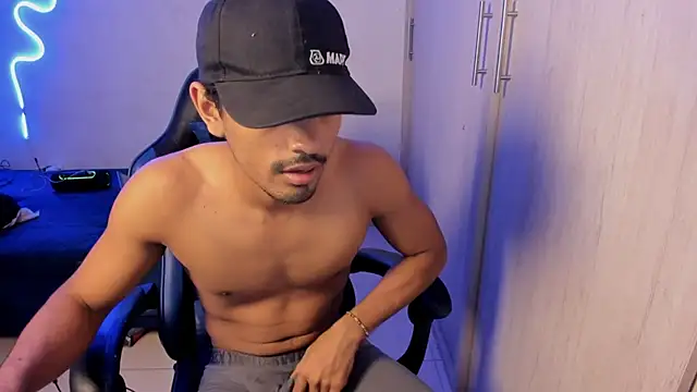 jossi12345j online show from 6, 4, 2026