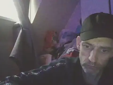 DOUBLETROUBLE7773 online show from 4, 4, 2026