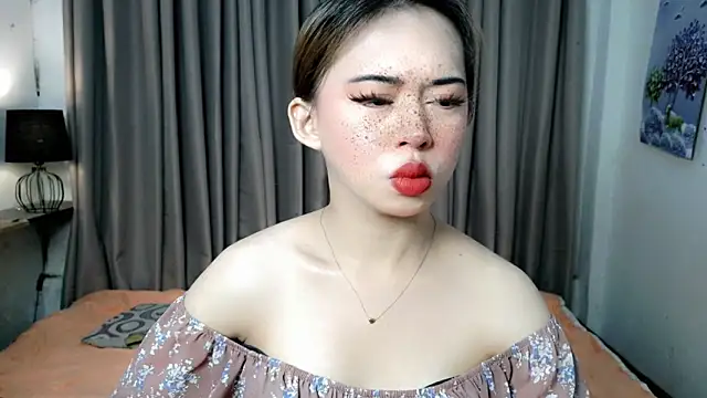 Snapshot of Seductive_sophie chatting on 25, 5, 2026 Seductive sophie online show from 25, 5, 2026
