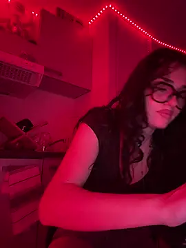 Claraaaaa06 online show from 12, 4, 2026