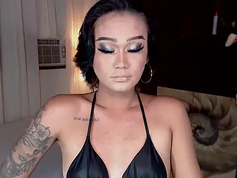 xXLustFullTransXx online show from 11, 3, 2026