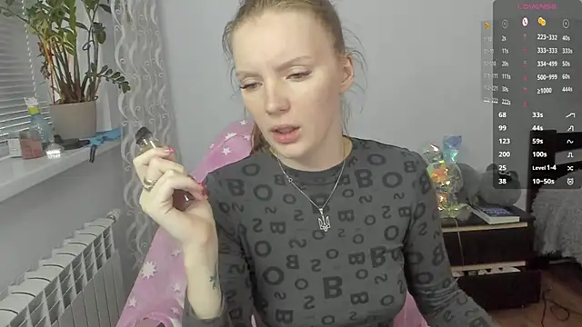 Mary Blu online show from 27, 10, 2025