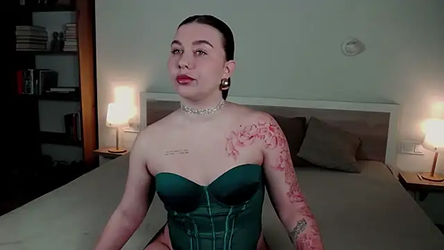 HermioneMoon online show from 15, 4, 2026