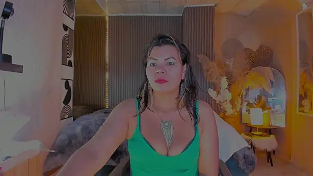 KiaraXMilf online show from 11, 4, 2026