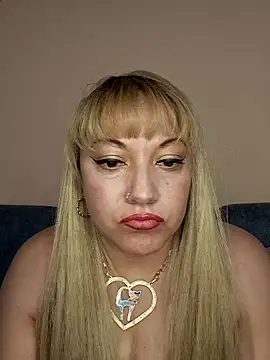 Snapshot of salma_1998 chatting on 3, 3, 2026 salma 1998 online show from 3, 3, 2026